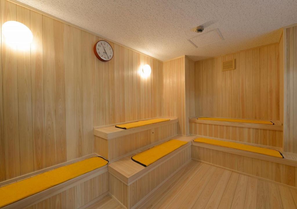 Le Nessa Akazawa Sauna