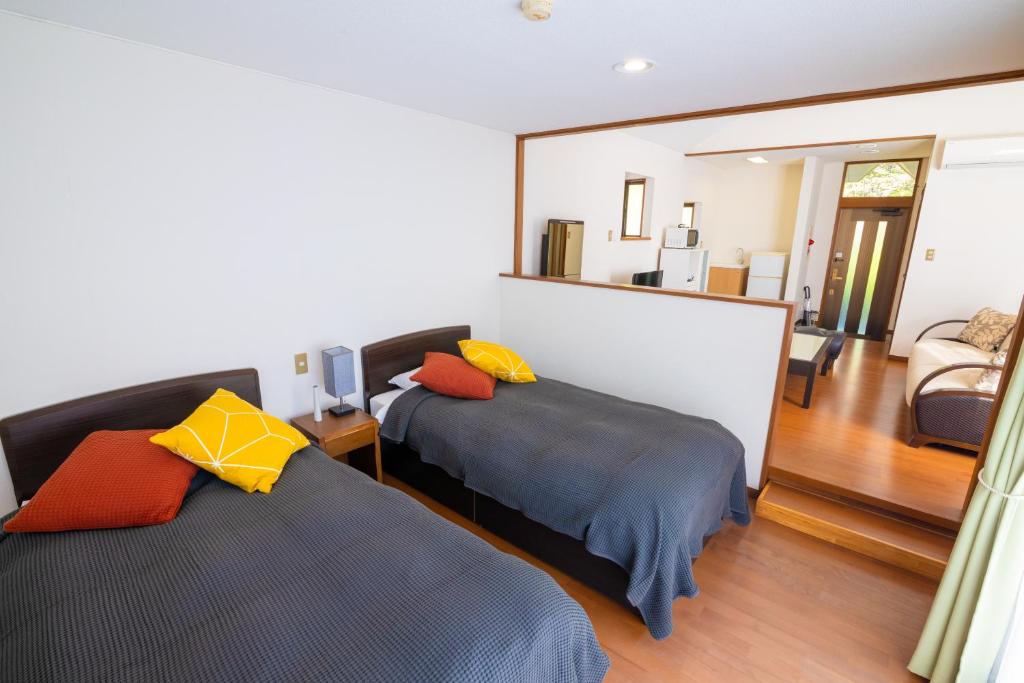 Le Nessa Akazawa Twin Room