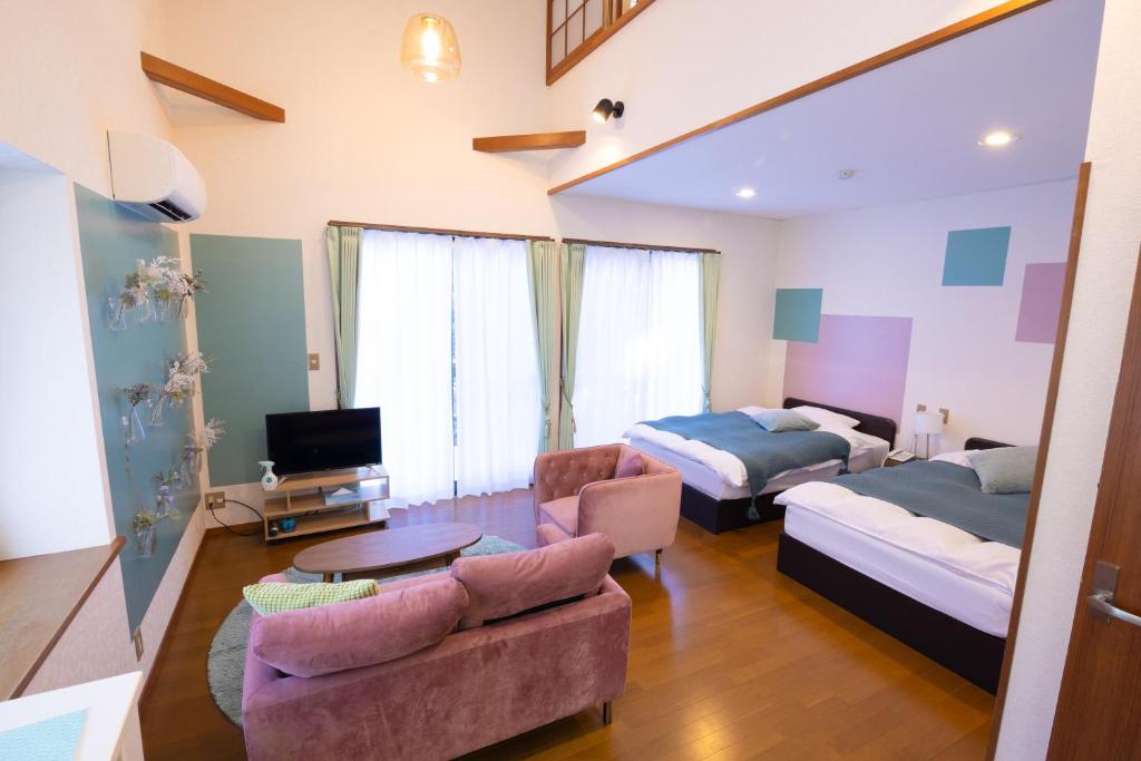 Le Nessa Akazawa Twin Room