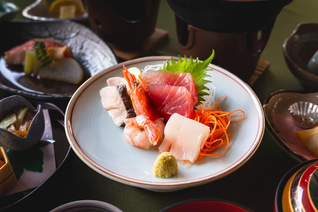 Le Nessa Jogasaki Sashimi Platter