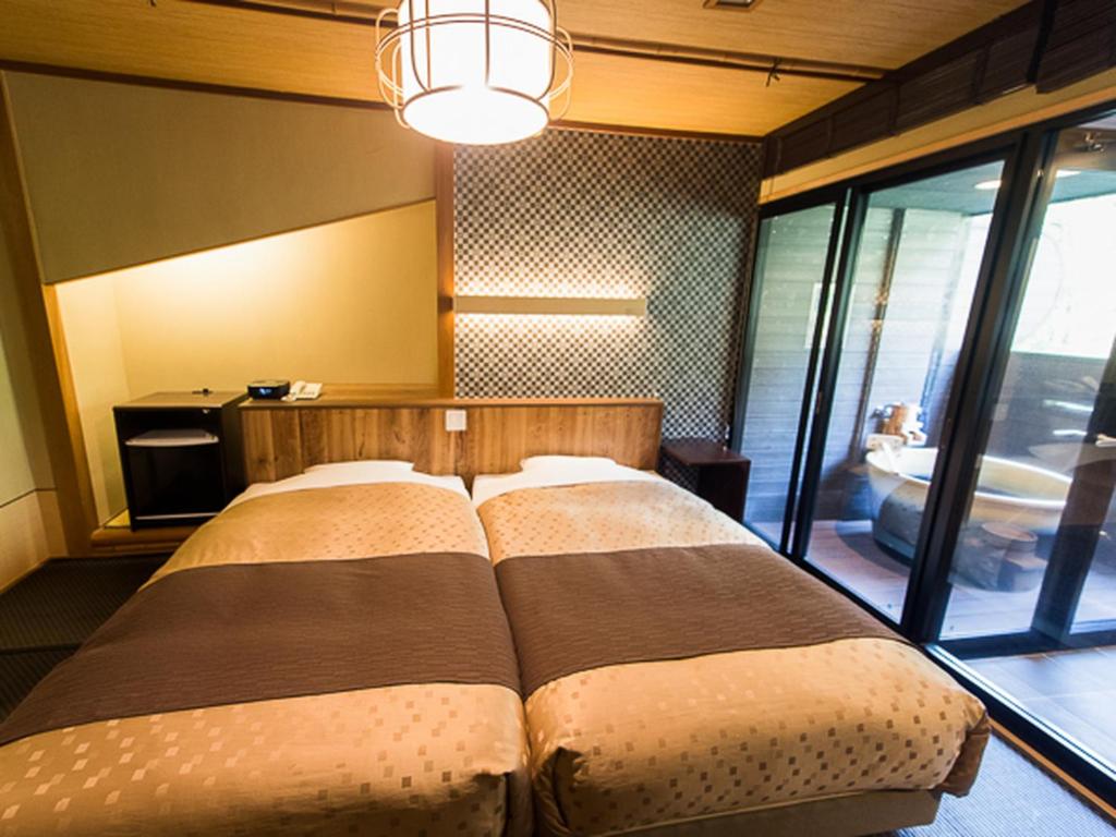 Livemax Resort Twin Room