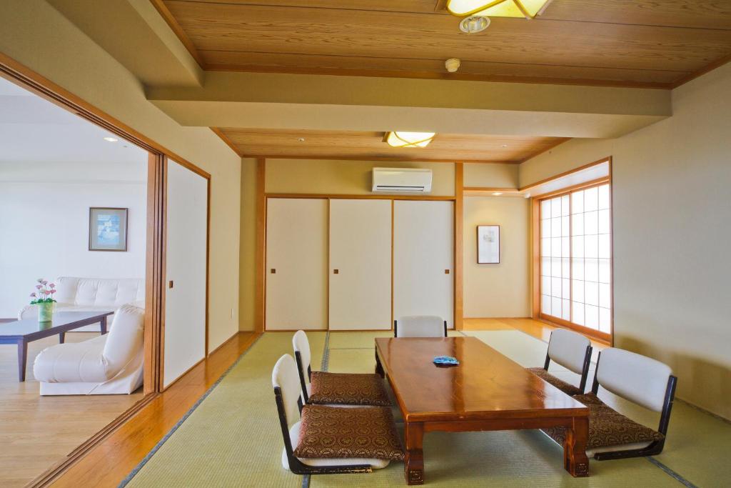 Maholova Minds Miura Tokyo Bay Tatami Room