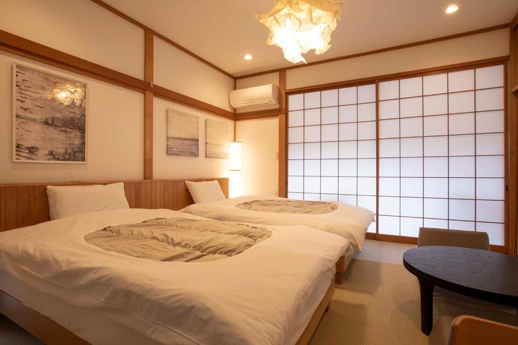 Maigre Fields Shoji Bedroom