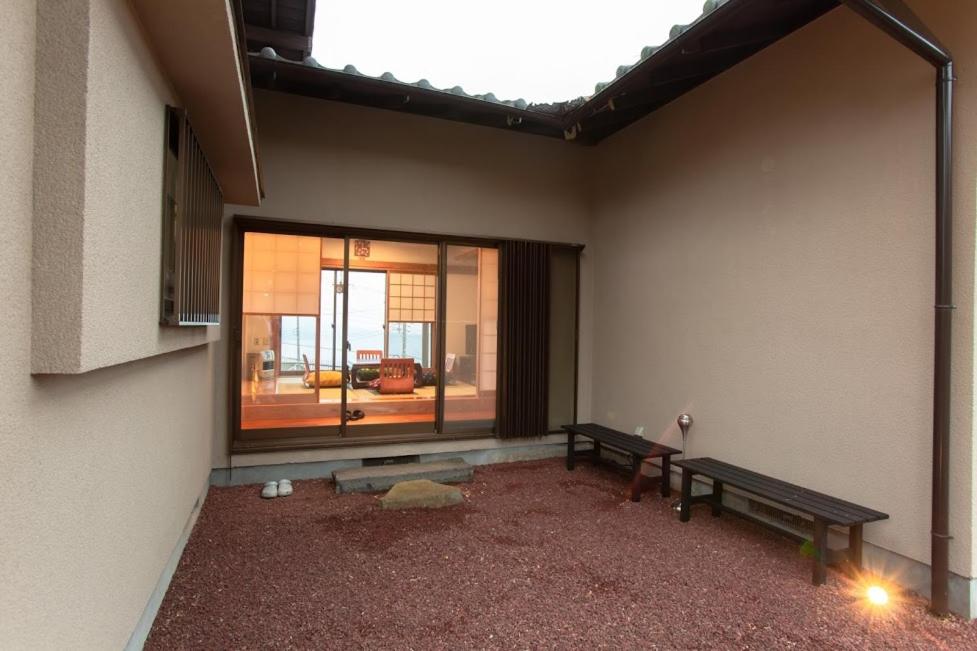 Mangetsu Ajiro Ryokan Inner Courtyard