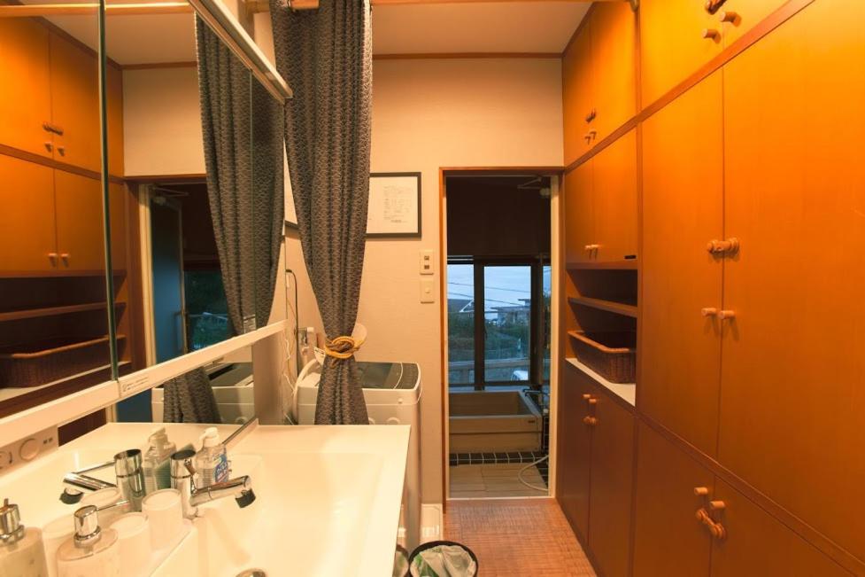 Mangetsu Ajiro Ryokan Washroom