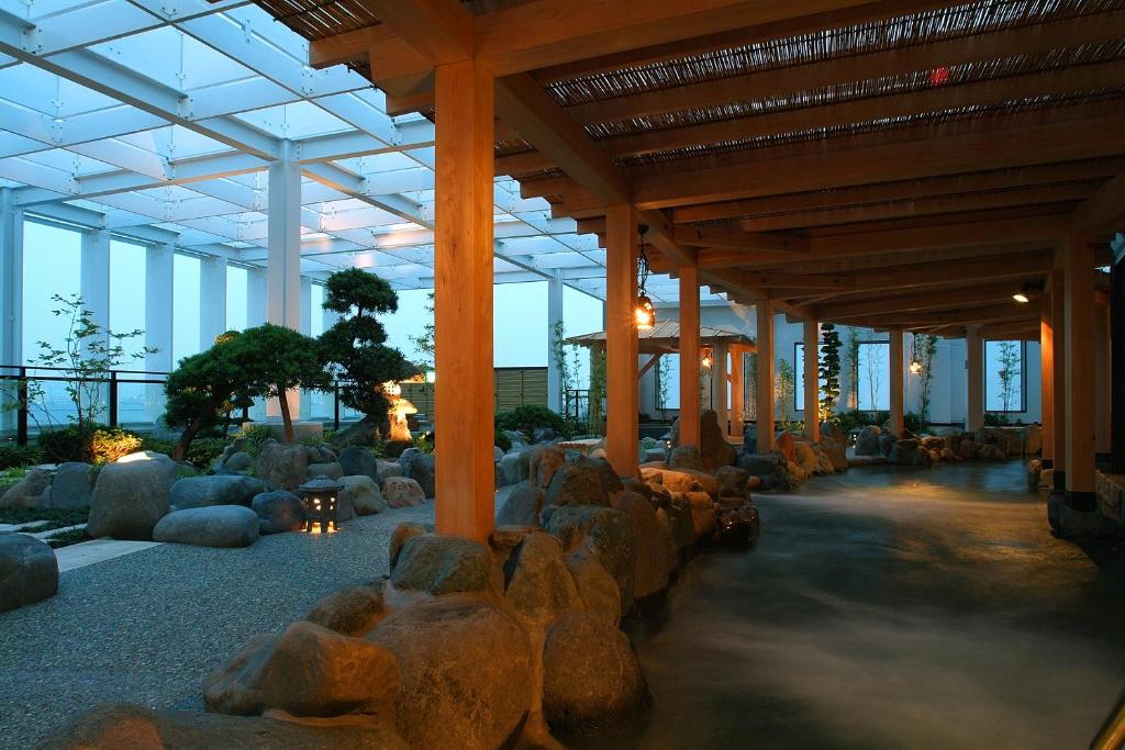 Manyo Club Minato Mirai Indoor Onsen