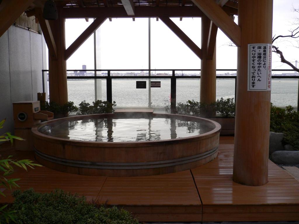 Manyo Club Minato Mirai Open Air Bath