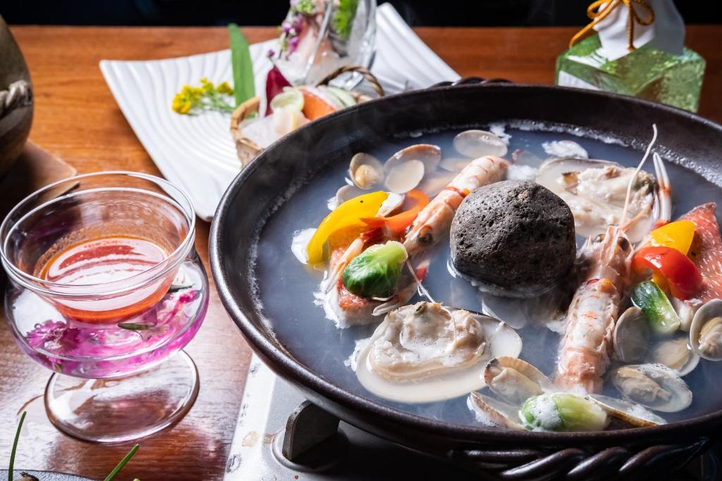 Manyo No Sato Hakuunso Seafood Hot Pot