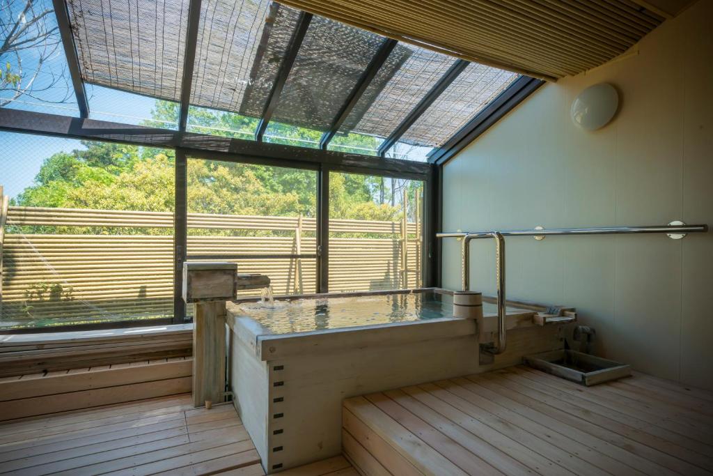 Manyo Ryokan Private Onsen Bath