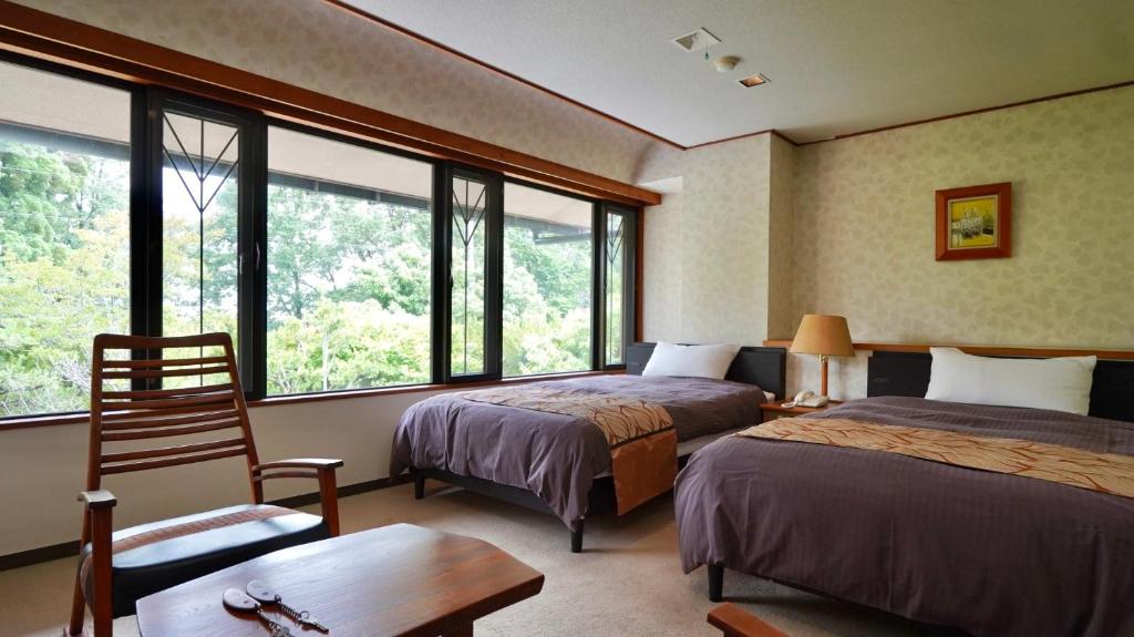 Manyo Ryokan Twin Bedroom