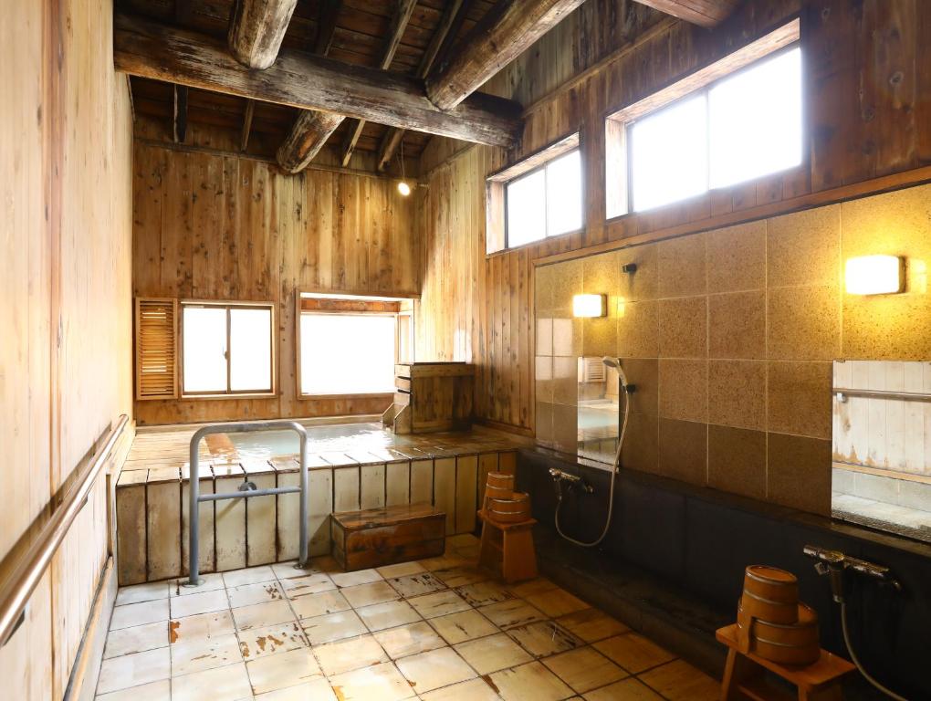 Manza Onsen Nisshinkan Indoor Onsen Bath