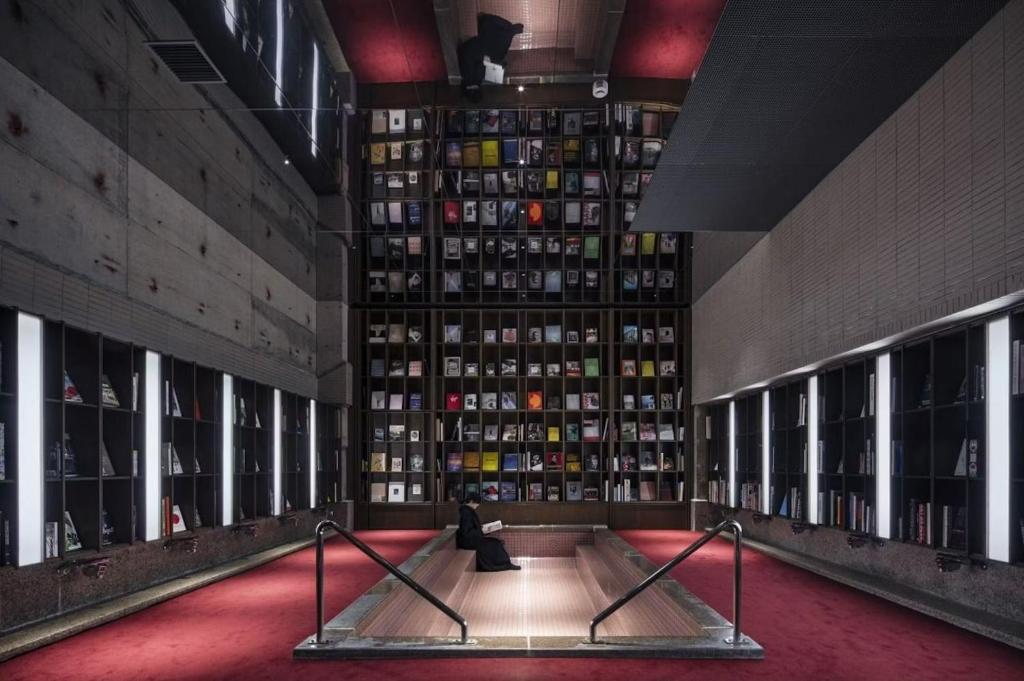 Matsumoto Jujo Library Lounge