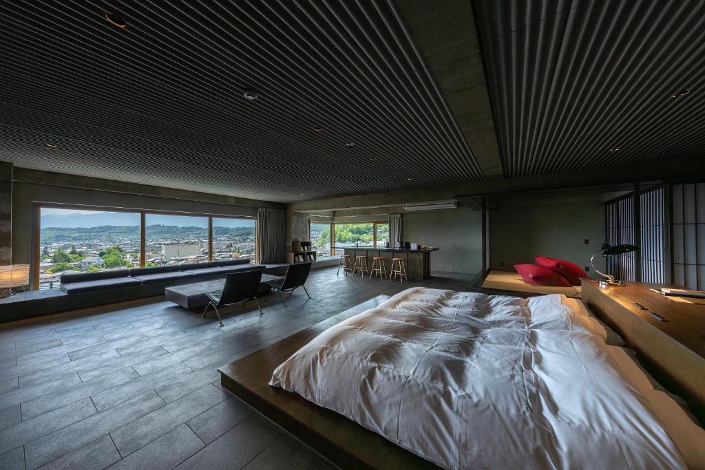 Matsumoto Jujo Modern Suite Room