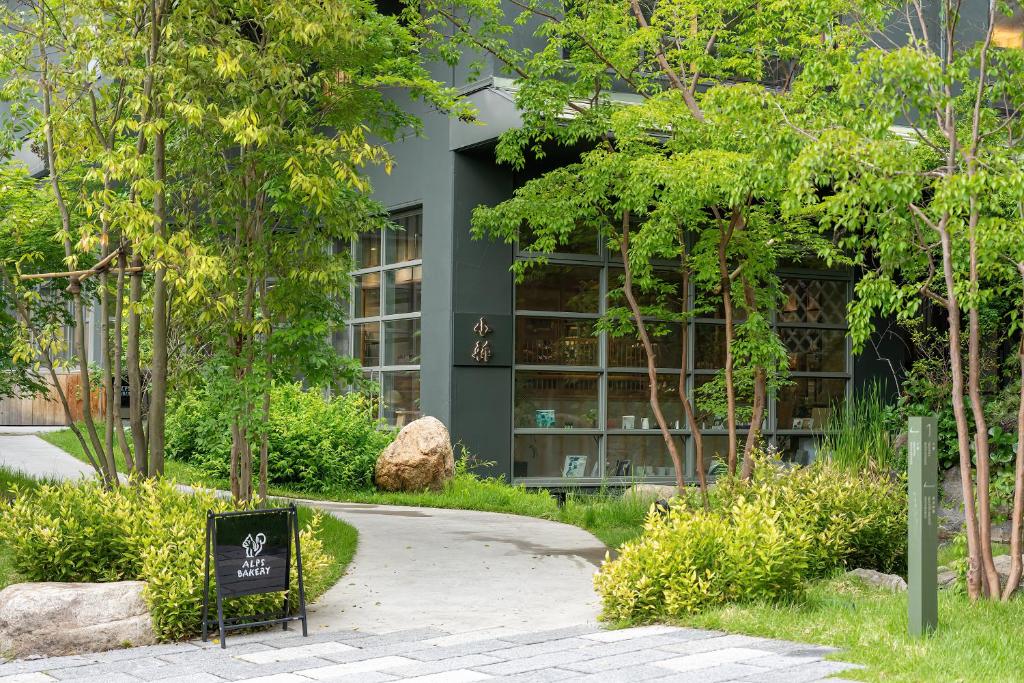 Matsumoto Jujo Ryokan Garden Entrance