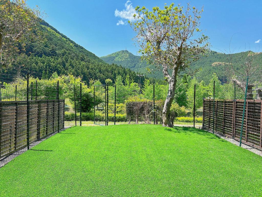 Matsusaka Doggie Paradise Hotel Smeall Fenced Dog Run