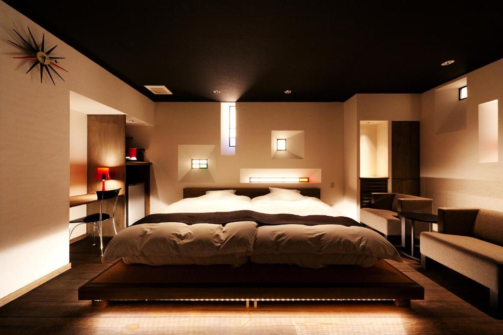 Matsushima Kaku Modern Bedroom