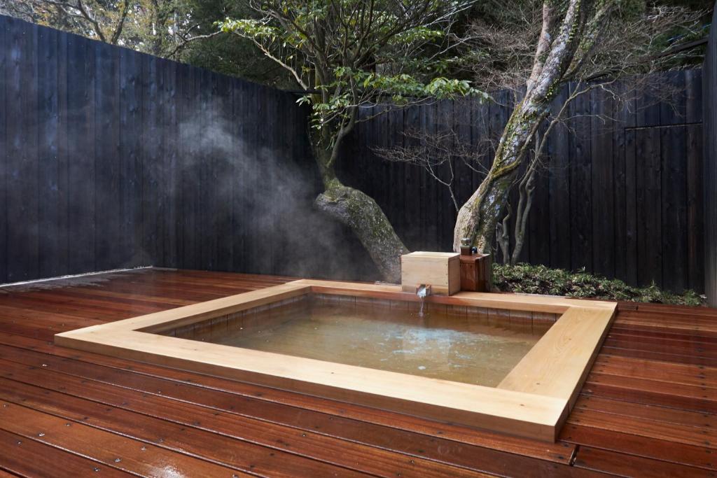 Matsuzakaya Honten Open Air Onsen