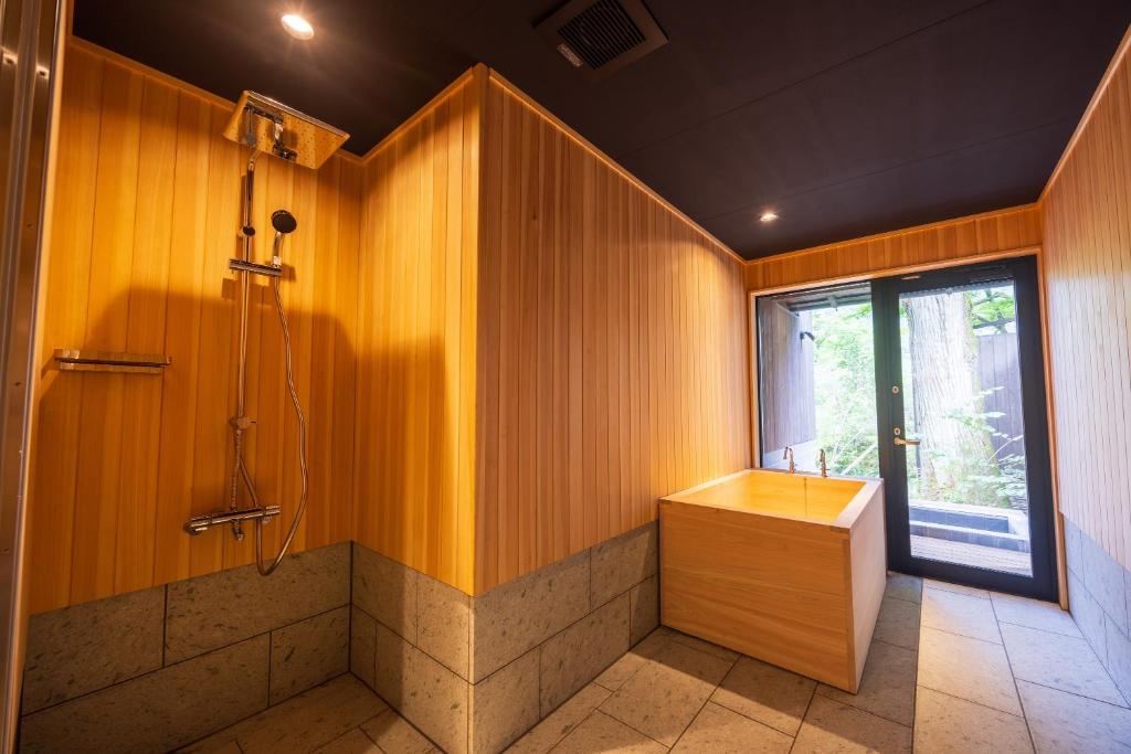 Matsuzakaya Honten Private Bath