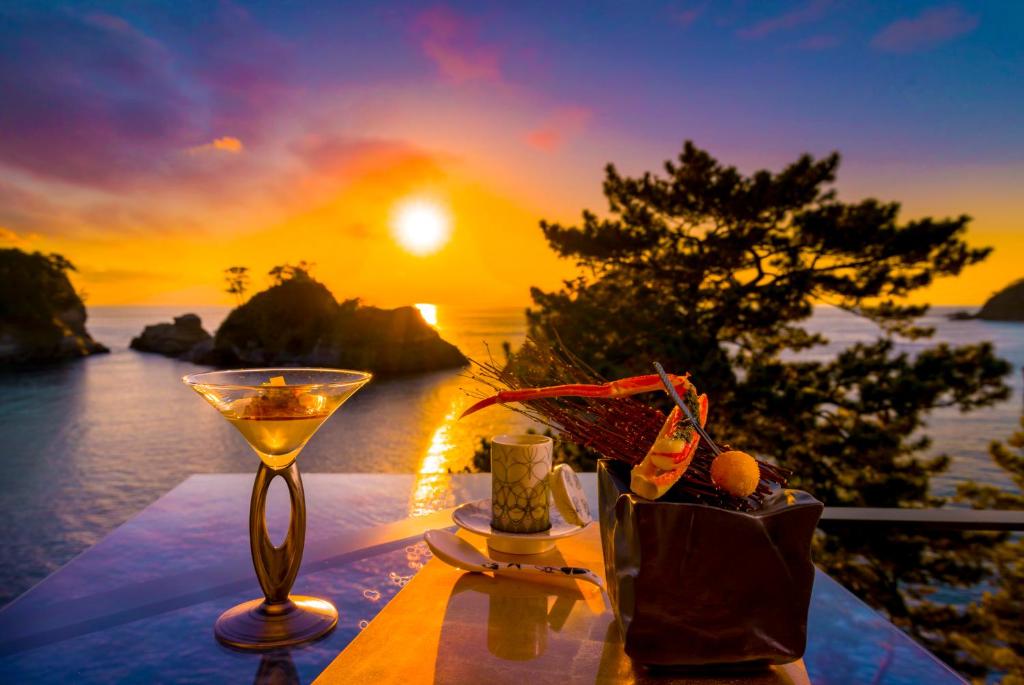 Mayu Futahari Sunset Ocean View Dining