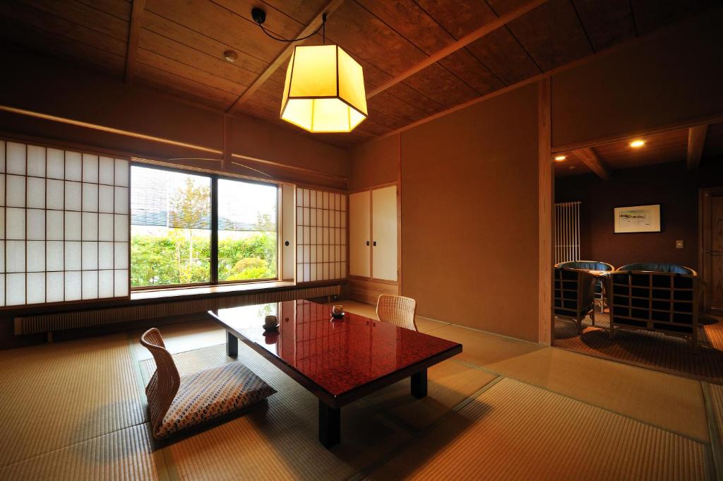 Meigetsuso Tatami Room