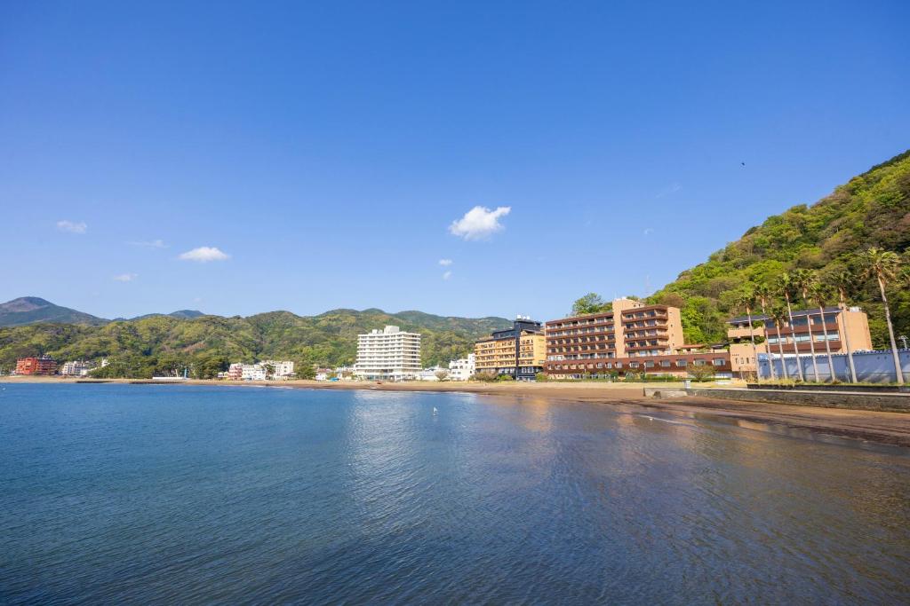 Meijikan Ryokan Beachfront Exterior