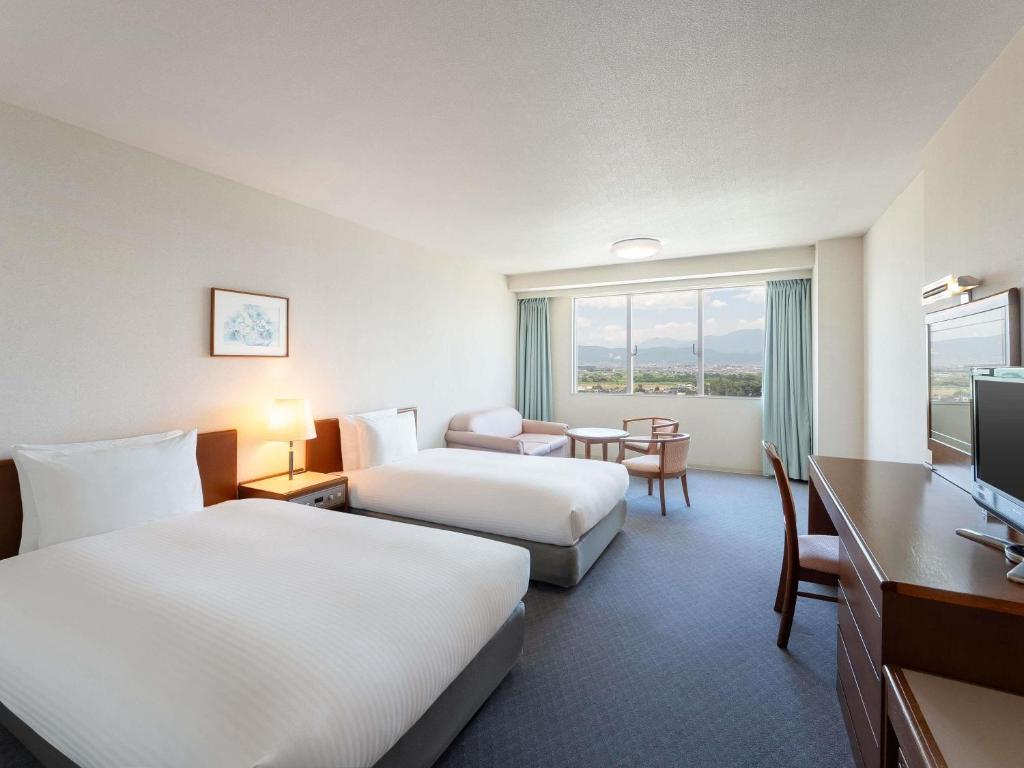 Mercure Nagano Matsushiro Resort Spa Twin Room