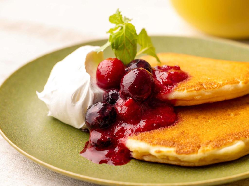 Mercure Urabandai Resort Spa Berry Pancakes