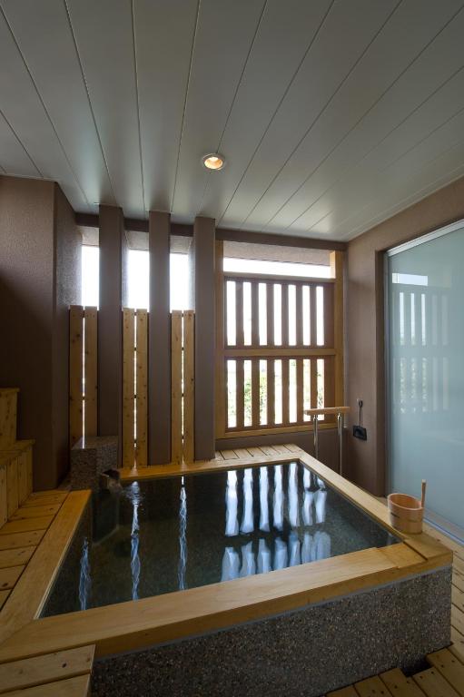 Migiwaya Private Onsen Bath