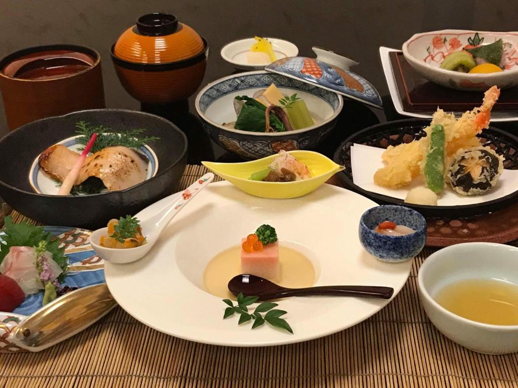 Mikawa Bay Resort Linx Kaiseki Dinner