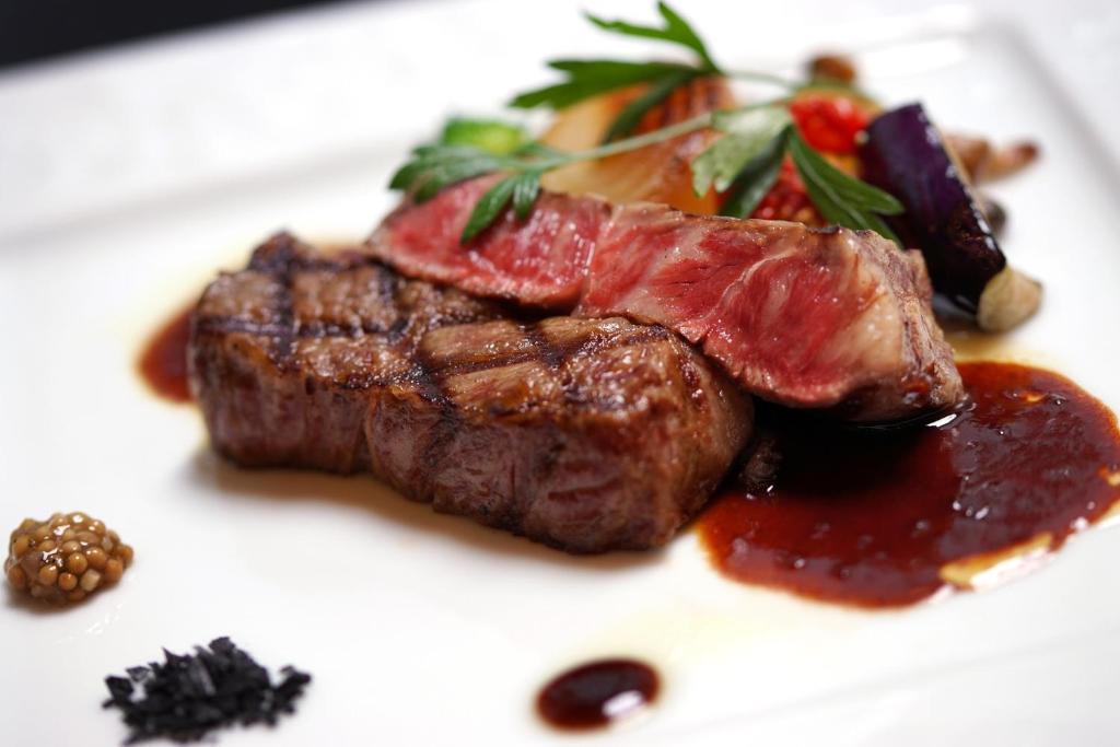 Minakami Kogen Hotel 200 Steak Dish