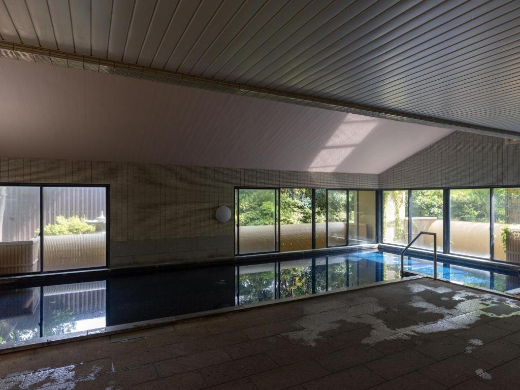 Minoya Taiheikaku Indoor Onsen Pool