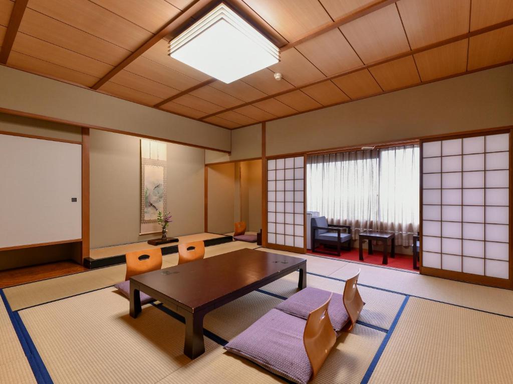 Minoya Taiheikaku Tatami Room