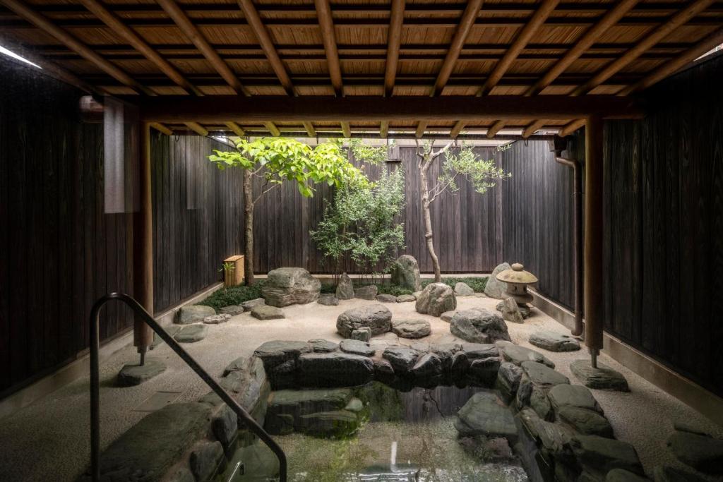 Momoyama Onsen Tsukimikan Open Air Bath