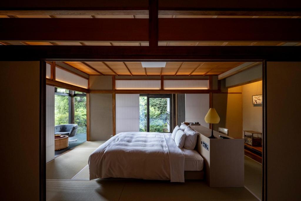 Momoyama Onsen Tsukimikan Tatami Bedroom