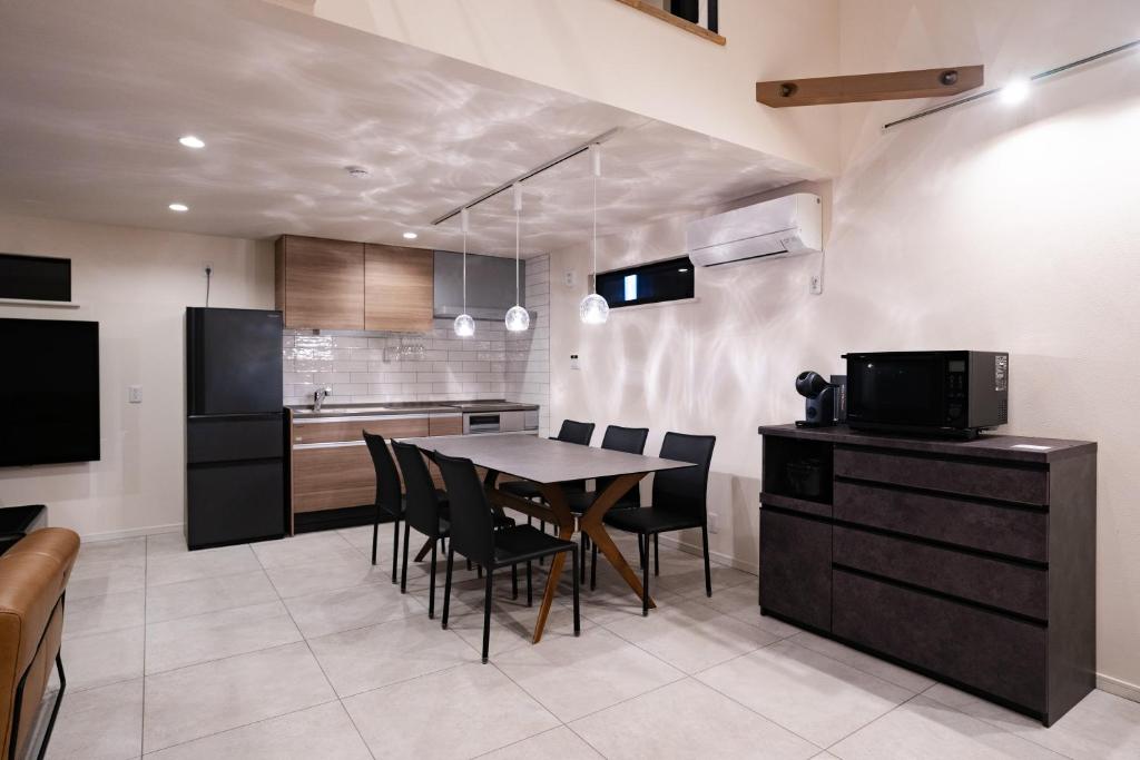Montevan Resort Villa Dining Kitchen
