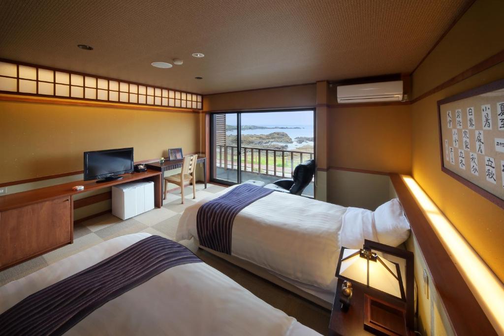 Monya Ryokan Ocean View Twin Room