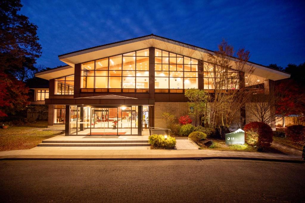 Motosu Phoenix Hotel Exterior Night