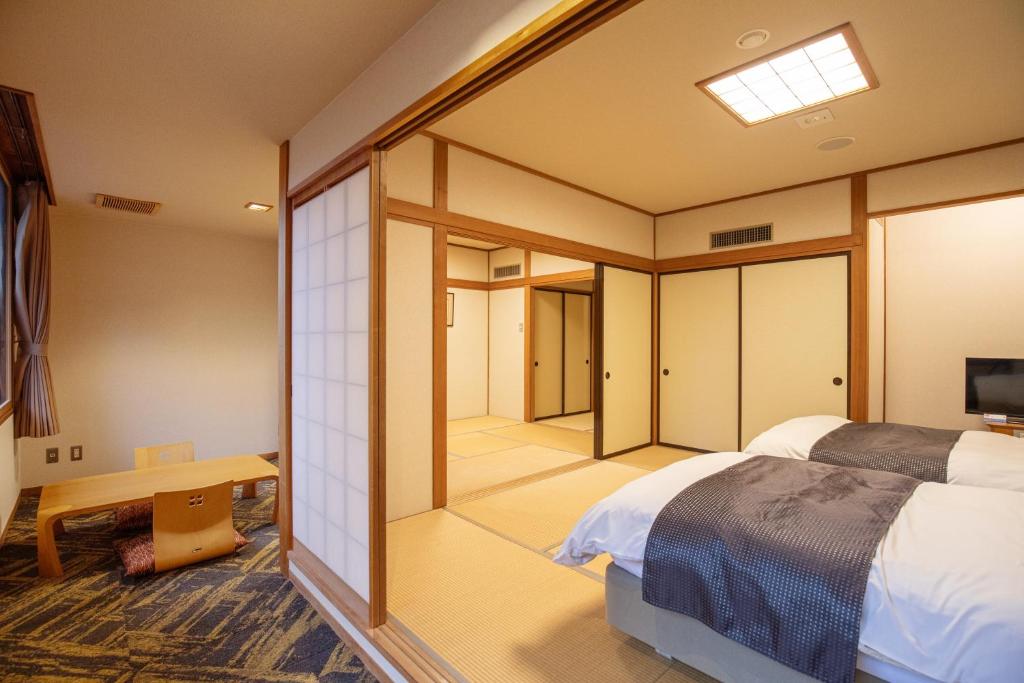 Motosu Phoenix Hotel Tatami Room