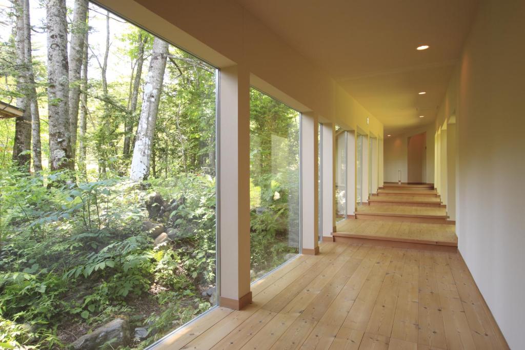 Mozumo Forest View Corridor