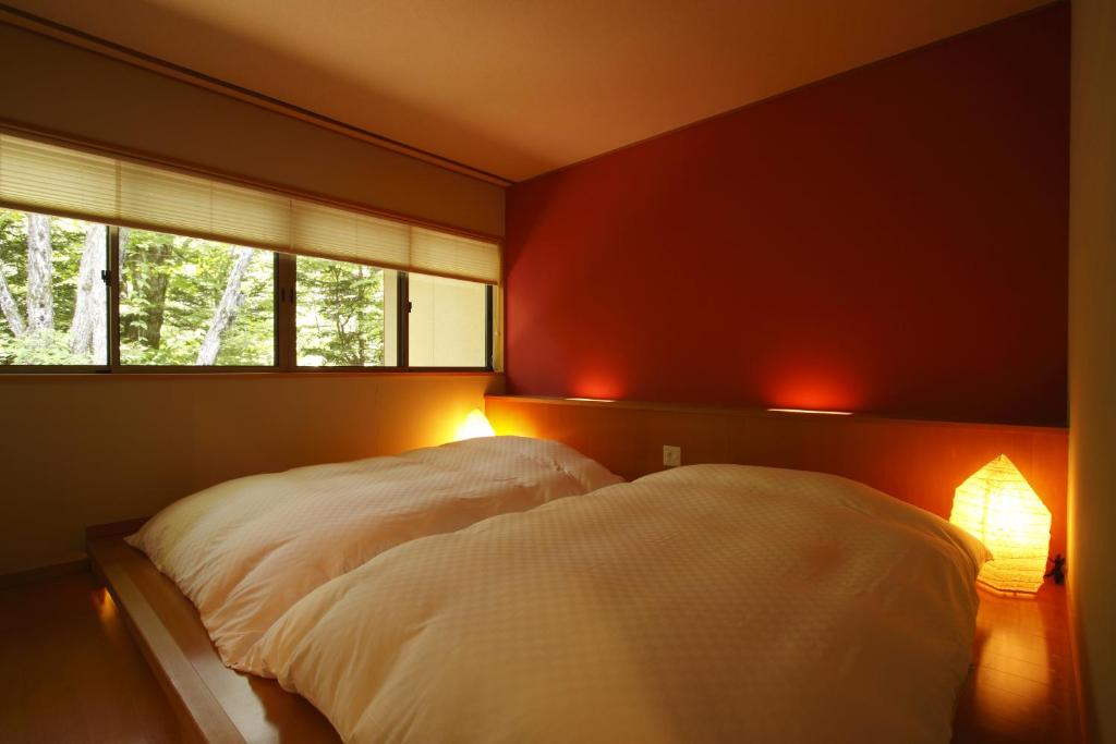 Mozumo Twin Bedroom