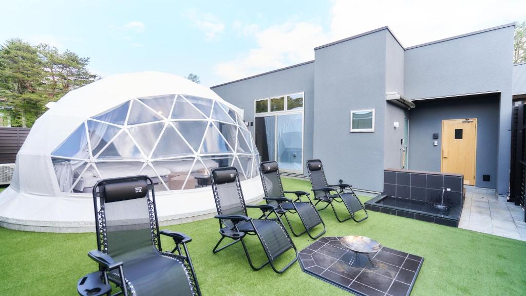 Mt Fuji Resort Glamping Yamanakako Geodesic Dome Patio