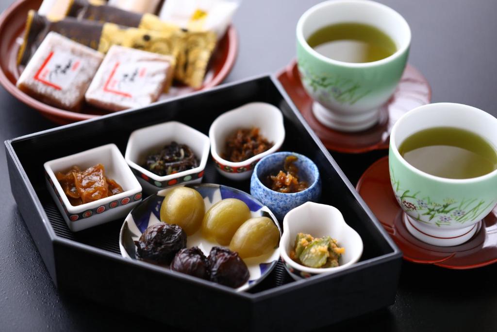Nanakusa No Yu Tea And Snacks