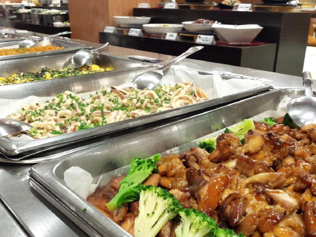 Nangoku Hotel Buffet Food