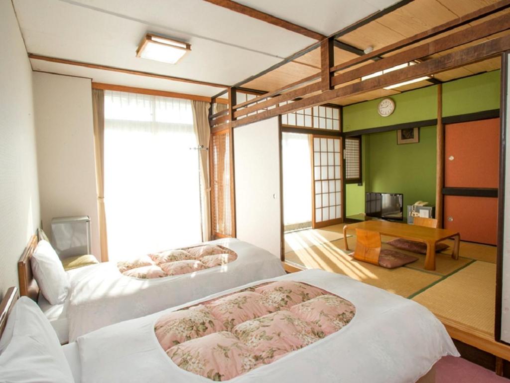 Nangoku Hotel Tatami Room