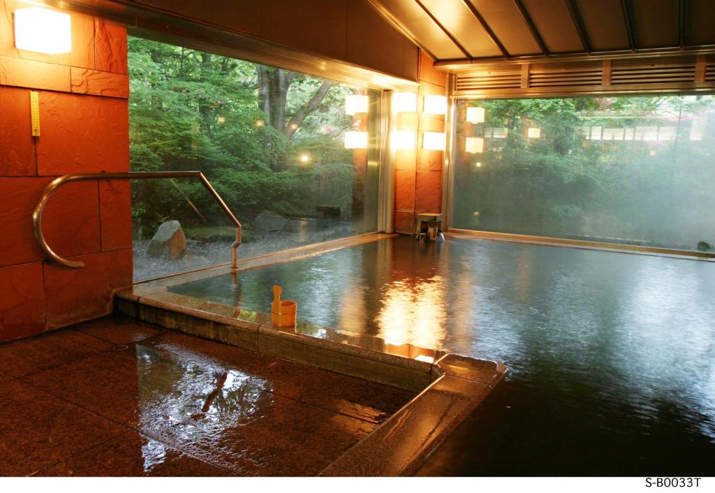 Nasu Onsen Sanraku Indoor Onsen Bath