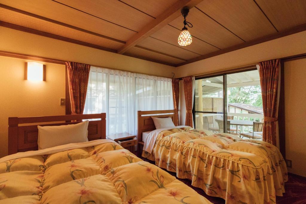 Neo Oriental Resort Yatsugatake Hana Hotel Twin Room