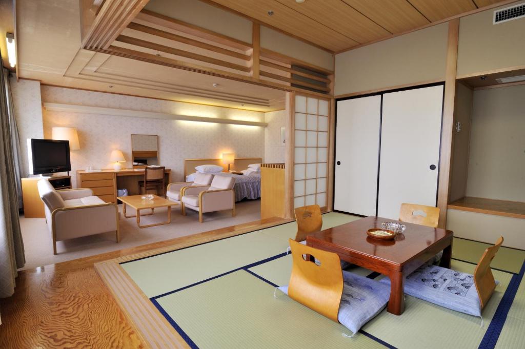 New Greenpia Tsunan Tatami Room