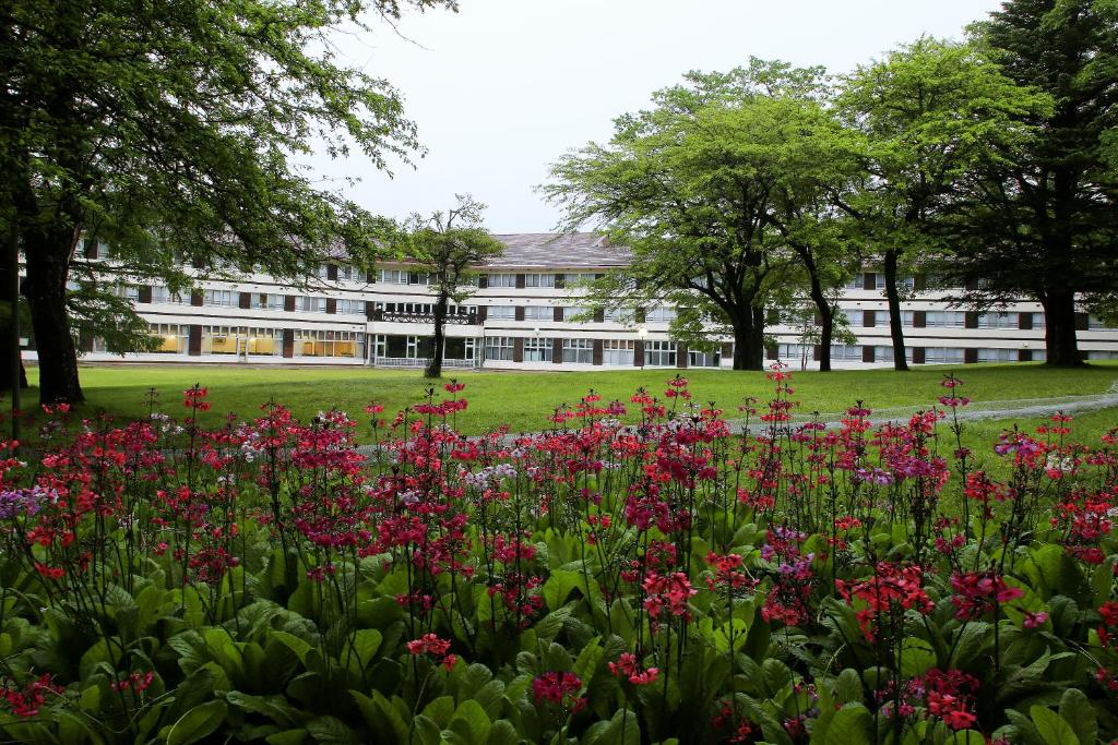 Nikko Astraea Hotel Garden Exterior