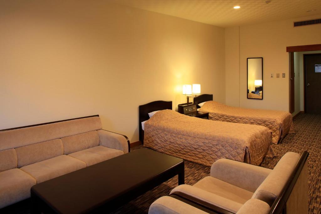 Nikko Astraea Hotel Twin Room