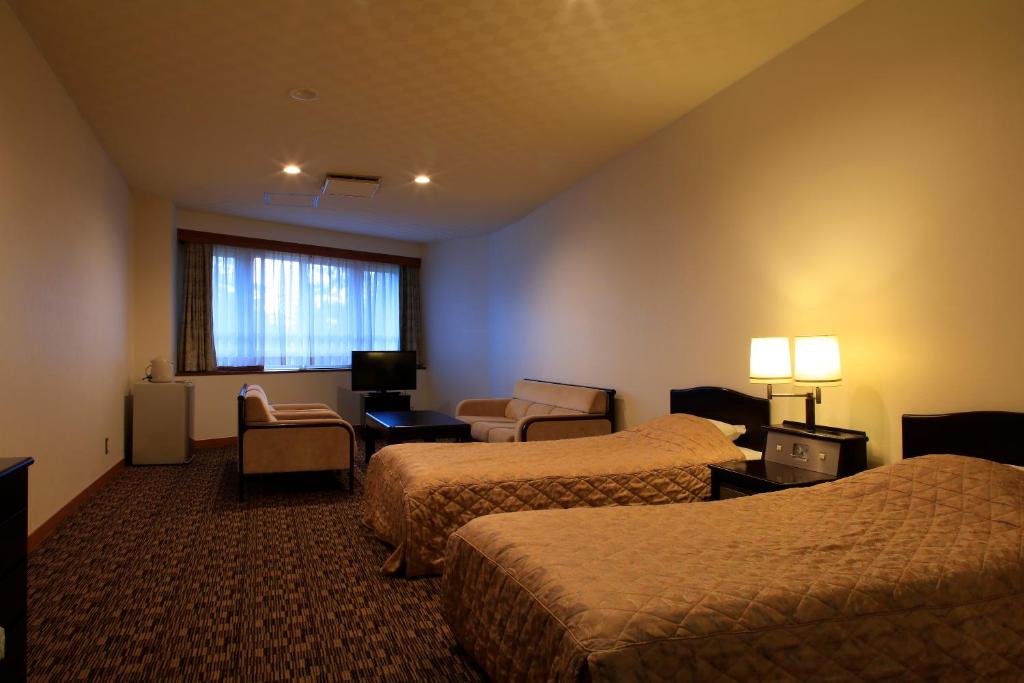 Nikko Astraea Hotel Twin Room